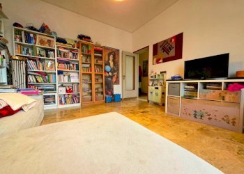 Salone - Three-room apartment strada Casa Bianca, SN, Parma (neighborhood San Lazzaro) - photo 2