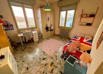 Camera da letto - Three-room apartment strada Casa Bianca, SN, Parma (neighborhood San Lazzaro) - photo 7