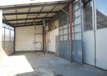 Cortile interno - Capannone via Sempione, Pero - foto 6