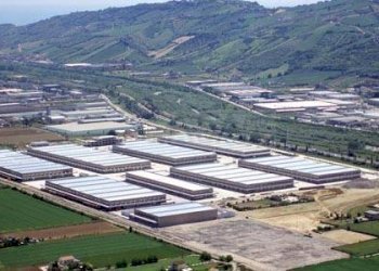 Foto 1 - Warehouse Centobuchi, Monteprandone - photo 1