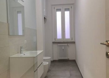 Bagno - Bilocale corso Felice Cavallotti, 102, Asti - foto 10