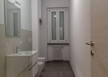Bagno - Bilocale corso Felice Cavallotti, 102, Asti - foto 22