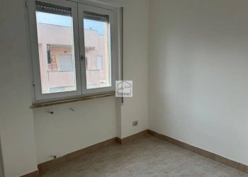 Camera da letto - Trilocale via Fiastra, 6, Ardea - foto 5