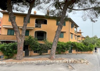 Facciata - Trilocale strada Provinciale Orbetellana, Monte Argentario - foto 8