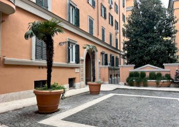 Cortile interno - Three-room apartment piazza Antonio Mancini, 4, Roma - photo 25