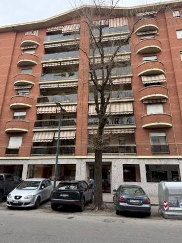 Facciata - Quadrilocale via Breglio, 84, Torino (zona Borgo Vittoria) - foto 1