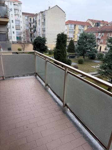 Terrazzo - Quadrilocale via Breglio, 84, Torino (zona Borgo Vittoria) - foto 2