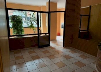 Interno palazzo - Quadrilocale via Breglio, 84, Torino (zona Borgo Vittoria) - foto 12