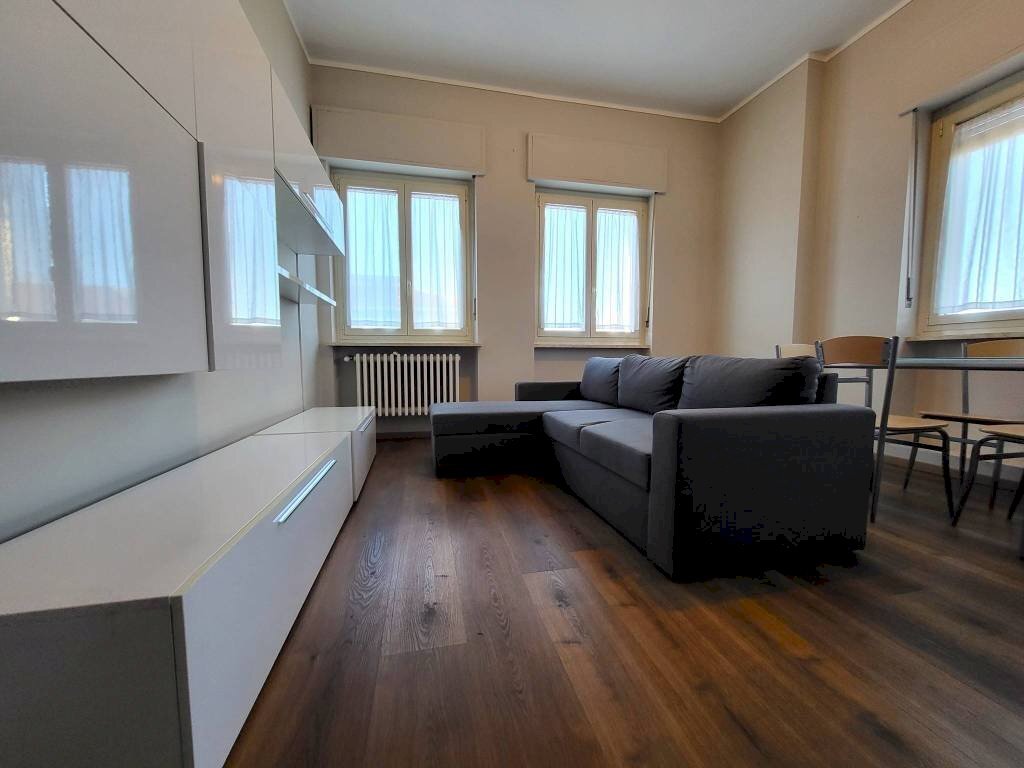 Salone - Two-room apartment corso Nizza, 73, Cuneo (neighborhood Donatello) - photo 2