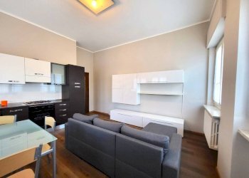 Salone - Bilocale corso Nizza, 73, Cuneo (zona Donatello) - foto 5