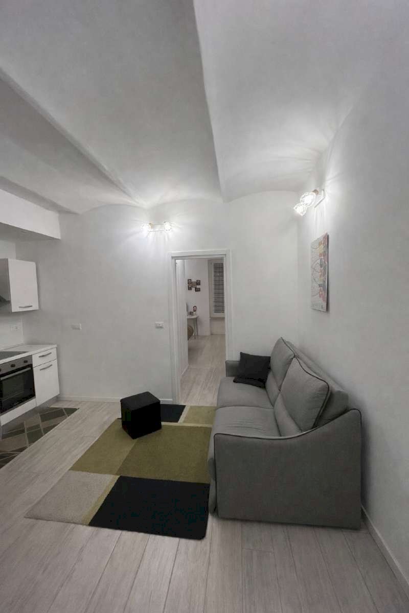 soggiorno con angolo cottura - Bilocale corso Giulio Cesare, 6, Torino (zona Aurora) - foto 2