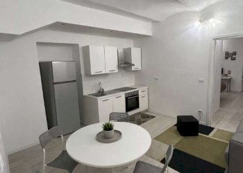 soggiorno con angolo cottura - Bilocale corso Giulio Cesare, 6, Torino (zona Aurora) - foto 1