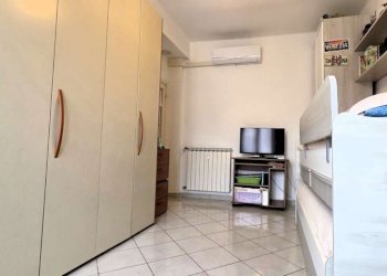 Interni - Trilocale via Damiano Chiesa, Chiavari - foto 12