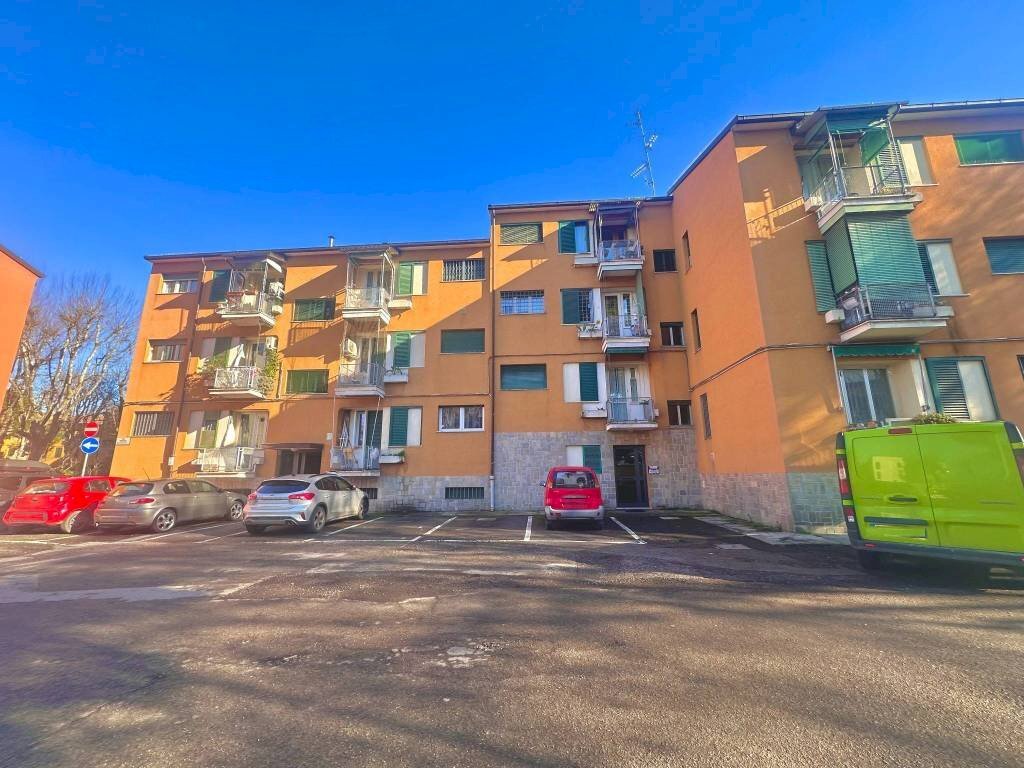 Facciata - Three-room apartment via Pontida, Bologna (neighborhood Borgo Panigale) - photo 2