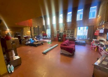 Interno non residenziale - Casa indipendente via Tagliapietre, Bologna (zona Costa Saragozza) - foto 6