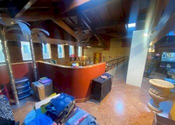 Interno non residenziale - Casa indipendente via Tagliapietre, Bologna (zona Costa Saragozza) - foto 39