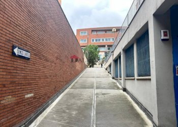 Cortile interno - Box via Emilia Levante, Bologna (neighborhood Mazzini) - photo 1