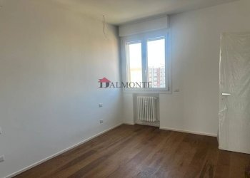 Camera da letto - Four-room apartment via Roselle, Bologna (neighborhood Mazzini) - photo 28