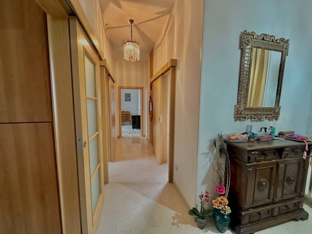 Corridoio - Quadrilocale Bologna (zona Saffi) - foto 3