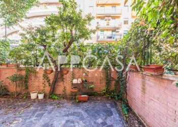 Giardino - Trilocale via Lucrino, 10, Roma - foto 14