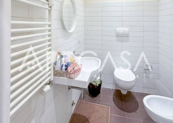 Bagno - Trilocale via Lucrino, 10, Roma - foto 29