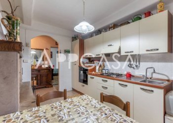 Cucina - Quadrilocale via Farnesiana, 88, Ronciglione - foto 5