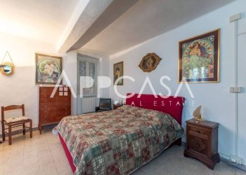 Camera da letto - Quadrilocale via Farnesiana, 88, Ronciglione - foto 13