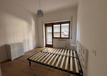 Camera da letto - Trilocale via Luigi Capuana, 22, Roma - foto 27