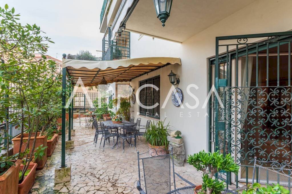 Cortile interno - Appartamento via Giacinta Pezzana, Roma - foto 2