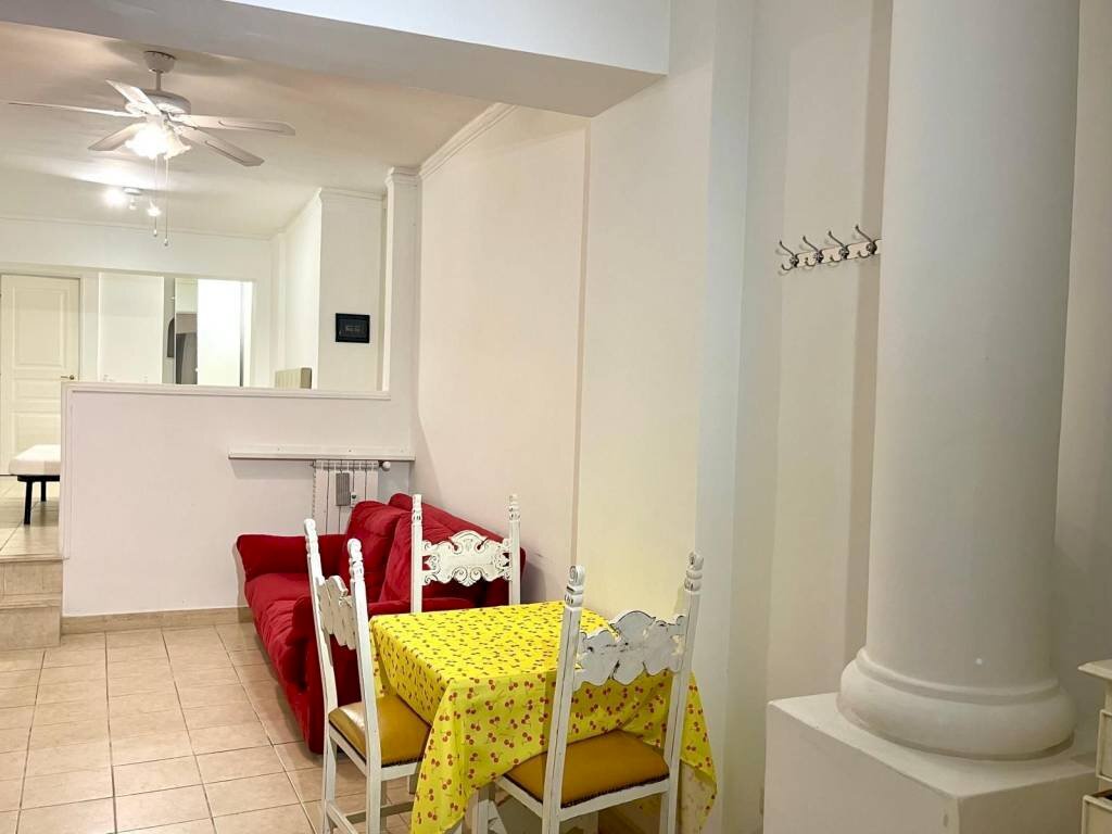 Salone - Bilocale via Pieve di Cadore, 23, Roma - foto 1