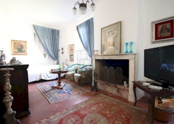 Porzione finale di casa colonica con giardino in v - Casale via della chiesa di Camigliano, Camigliano 1, Lucca - foto 5