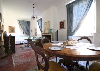 Porzione finale di casa colonica con giardino in v - Casale via della chiesa di Camigliano, Camigliano 1, Lucca - foto 7