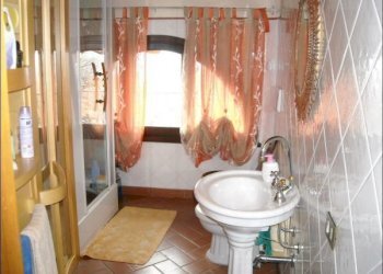 Servizio - Villa Trifamiliare Monsummano Terme - foto 13