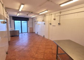 20260203_162652.jpg - Commercial Premises strada cava in vigatto 222, Parma - photo 5