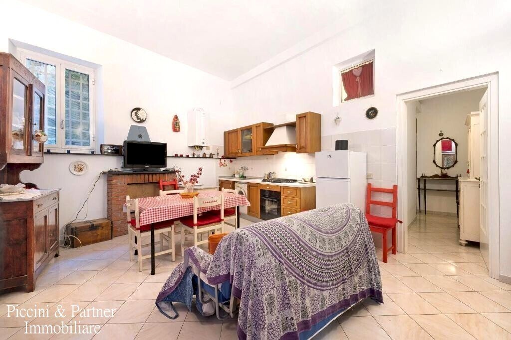 02.jpg - Trilocale Via Guani, Levanto - foto 2