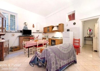02.jpg - Three-room apartment Via Guani, Levanto - photo 2