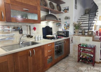 12.jpg - Villa a Schiera Via Macedonio Melloni, Spoleto - foto 12