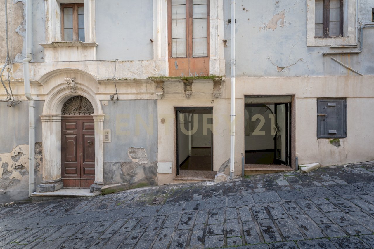 Bottega Adrano (5).jpg - Not Food Via Pietro Calanna 7, Bronte - photo 2