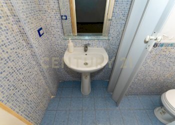 Bottega Adrano (15).jpg - Non Alimentare Via Pietro Calanna 7, Bronte - foto 10