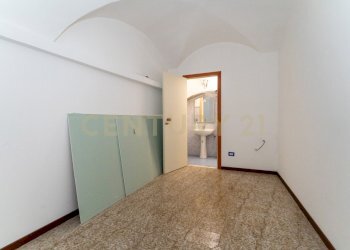 Bottega Adrano (16).jpg - Non Alimentare Via Pietro Calanna 7, Bronte - foto 11