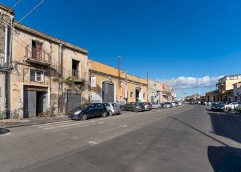 Rudere Zia Lisa (1).jpg - Villa Via Zia Lisa 252, Catania - foto 1