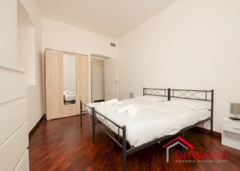 4.1 CAMERA 1.jpg - Appartamento VIA ANDREA DORIA 8, Genova (zona San Teodoro) - foto 12