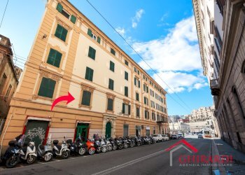 11.0 EDIFICIO.jpg - Appartamento VIA ANDREA DORIA 8, Genova (zona San Teodoro) - foto 29