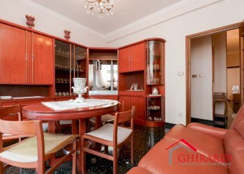 2.2 SALA.jpg - Appartamento SALITA CATALDI 20B, Genova (zona Sestri Ponente) - foto 6