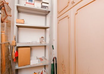 8.0 RIPOSTIGLIO.jpg - Appartamento SALITA CATALDI 20B, Genova (zona Sestri Ponente) - foto 24