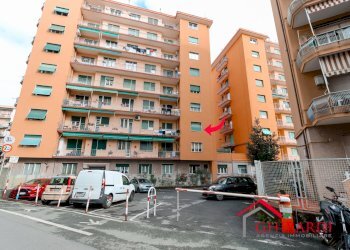 14.1 EDIFICIO.jpg - Appartamento SALITA CATALDI 20B, Genova (zona Sestri Ponente) - foto 1
