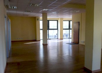 Commercial Premises La Spezia - photo 2