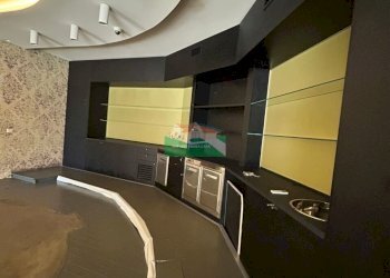 PHOTO-2025-08-27-11-02-20 8.jpg - Locale Commerciale VIA MISSIROLI, Ravenna - foto 2