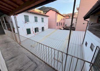 Bilocale Vico Sant'Agostino 7 Ventimiglia, Ventimiglia - foto 4