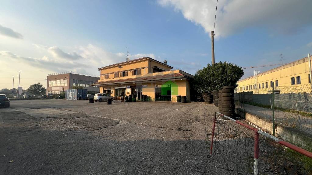 Capannone via Treviglio, Fara Gera d'Adda - foto 2